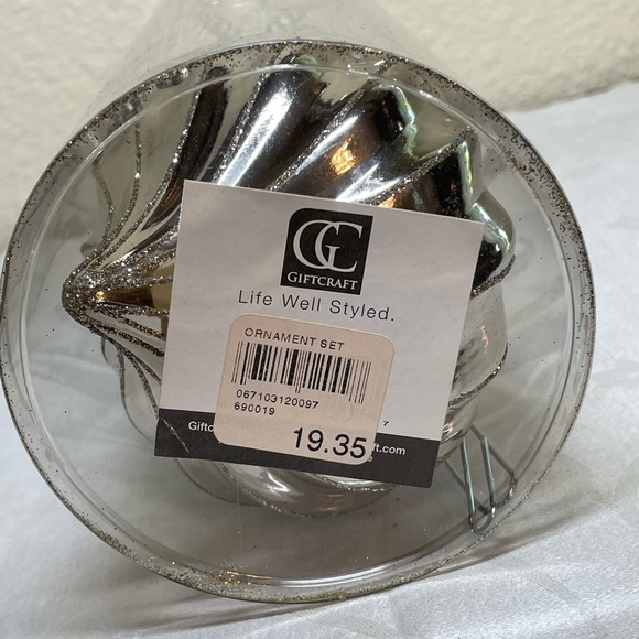 Christmas ornaments - Picture 5 of 5